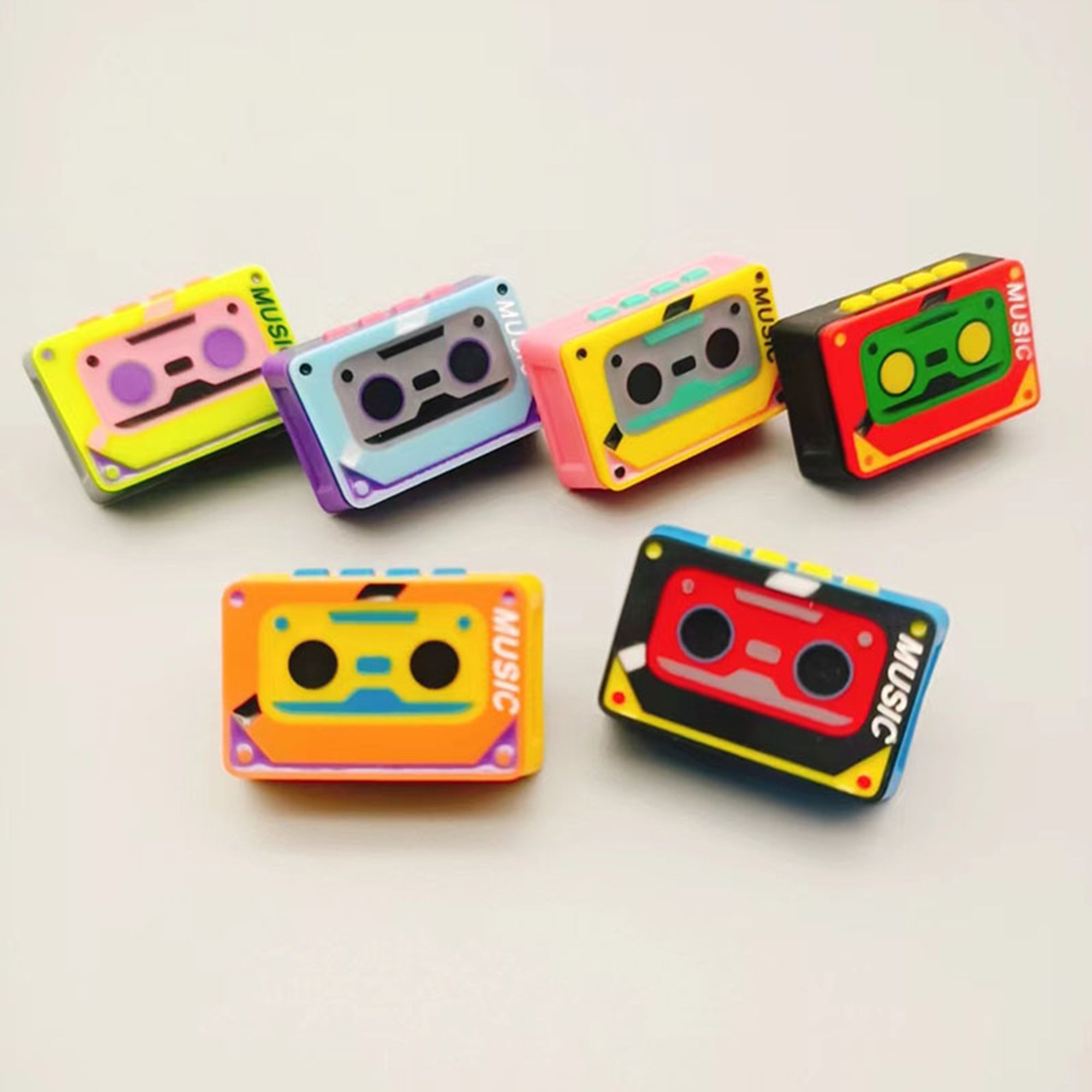 diy-keycaps-   retro-walkman-tape-customized-keycap