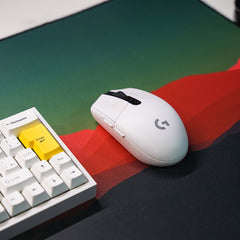 sophisticated-minimalism-mouse-pad