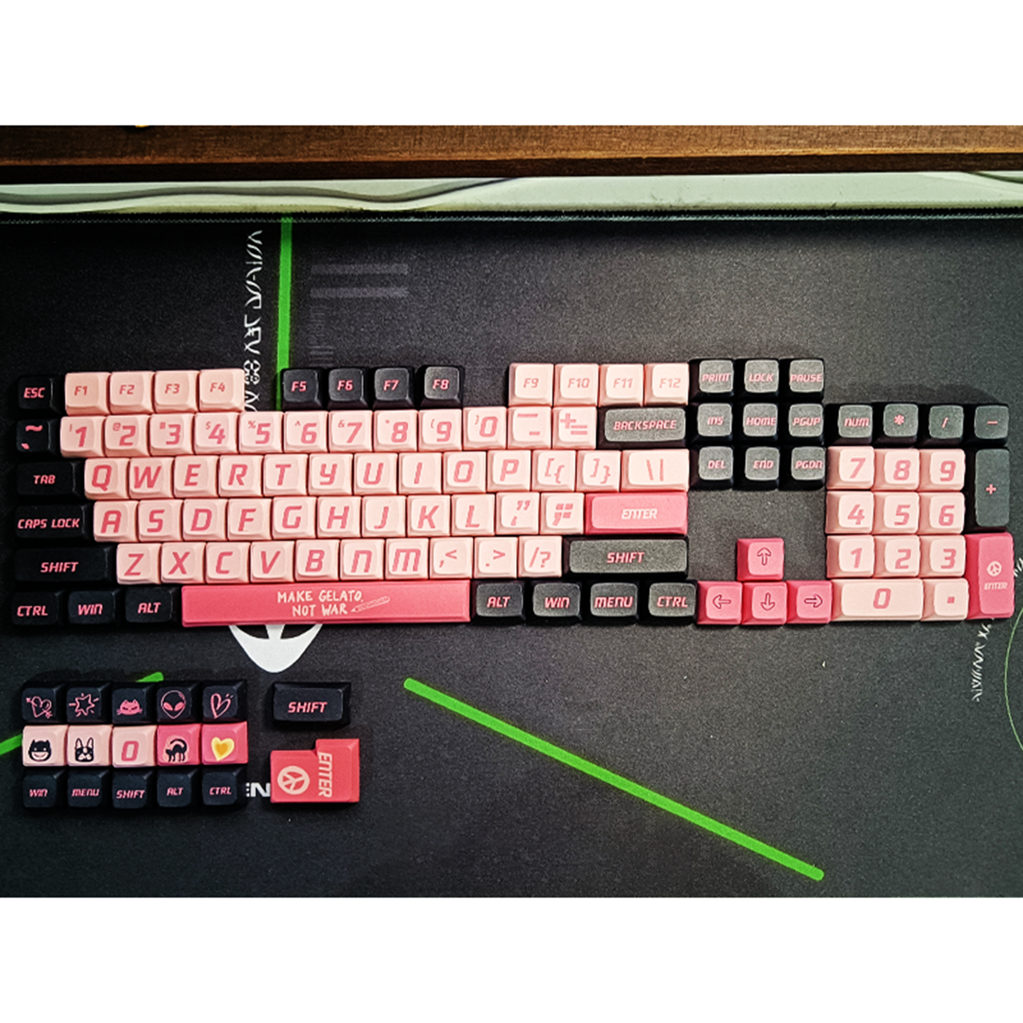 diy-keycaps-love-keycap-set-cherry-profile-pbt